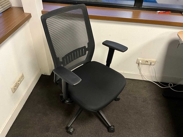 Elektrisch verstelbaar bureau (4x) - afbeelding 10 van  12