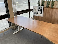 Elektrisch verstelbaar bureau met aanbouw - afbeelding 2 van  5