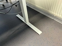 Elektrisch verstelbaar bureau - afbeelding 3 van  5