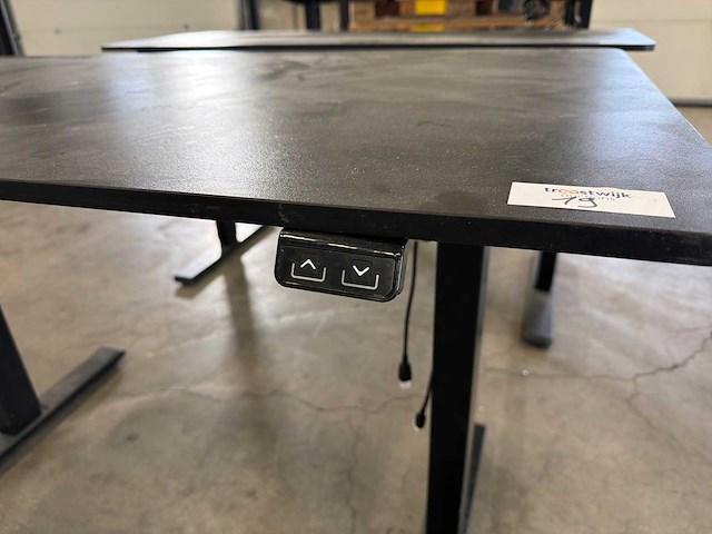 Elektrisch verstelbaar bureau - afbeelding 2 van  6