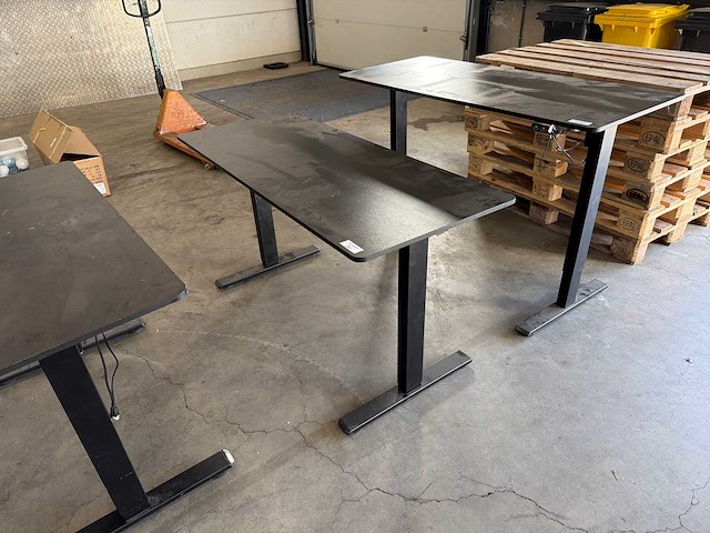 Elektrisch verstelbaar bureau - afbeelding 1 van  6