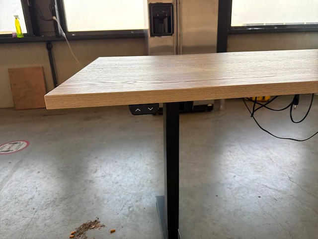 Elektrisch verstelbaar bureau - afbeelding 2 van  5