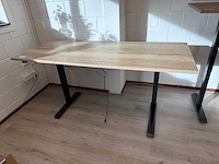 Elektrisch verstelbaar bureau - afbeelding 1 van  5