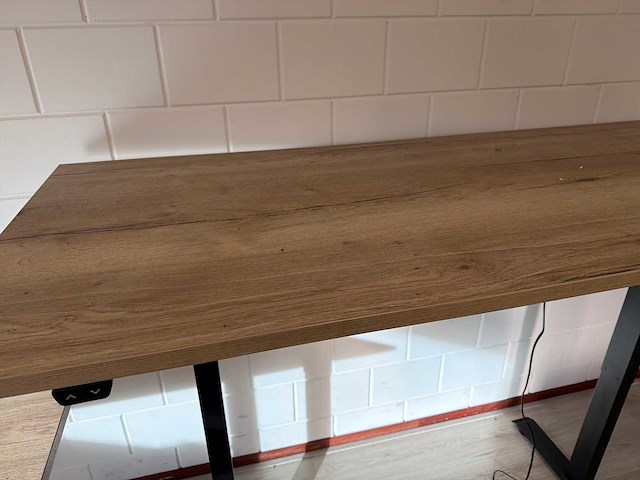 Elektrisch verstelbaar bureau - afbeelding 3 van  7