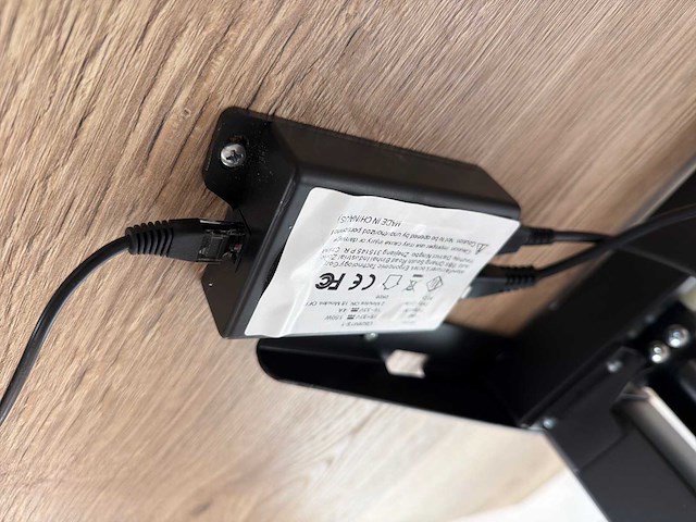 Elektrisch verstelbaar bureau - afbeelding 5 van  7