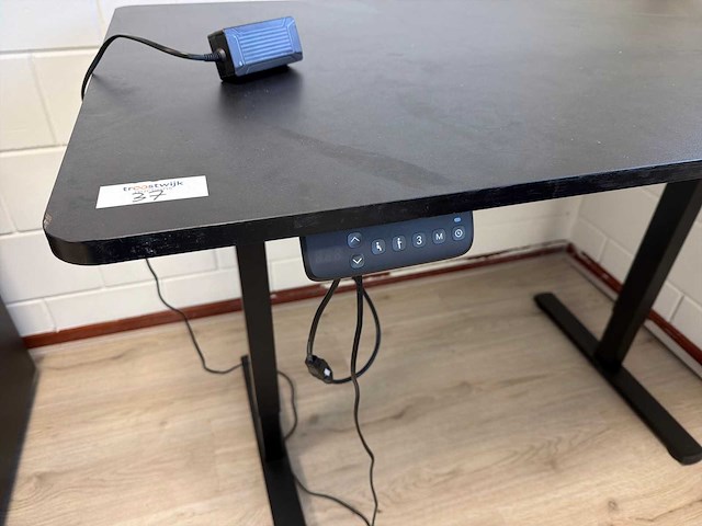 Elektrisch verstelbaar bureau - afbeelding 2 van  4