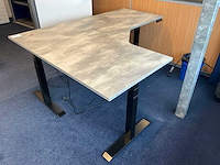 Elektrisch verstelbaar hoekbureau - afbeelding 2 van  3