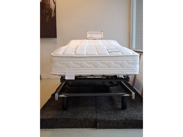 Elektrisch verstelbaar lattenbodem met matras o.a. van landschoot - afbeelding 7 van  14