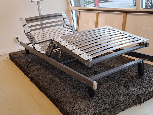 Elektrisch verstelbaar lattenbodem met matras o.a. van landschoot - afbeelding 12 van  14