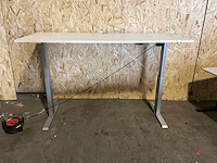 Elektrisch verstelbaar zit/sta bureau 200x80cm - afbeelding 2 van  4
