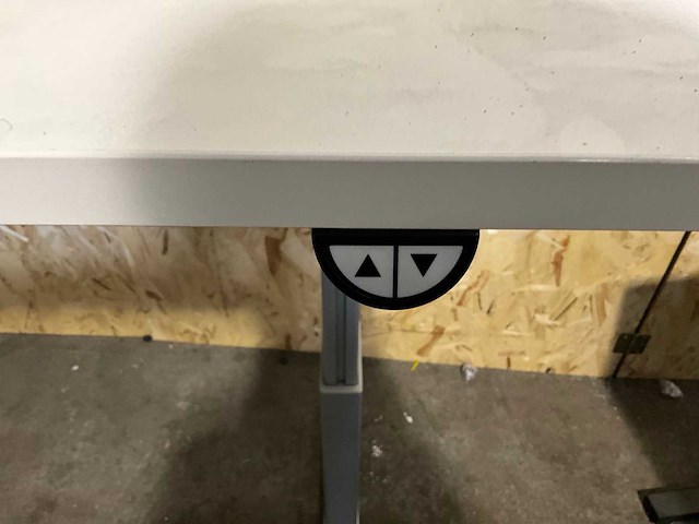 Elektrisch verstelbaar zit/sta bureau 200x80cm - afbeelding 3 van  4