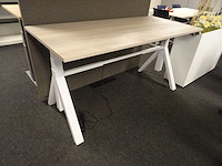 Elektrisch verstelbaar zit/sta bureau - afbeelding 1 van  2