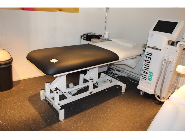 Elektrisch verstelbare behandeltafel weelko. afmeting bed 180 x 86 cm en behandelhoogte 55 cm tot 87 cm. me... - afbeelding 4 van  4