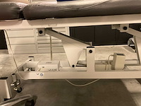 Elektrisch verstelbare behandeltafel - afbeelding 6 van  6