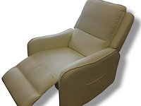 Elektrisch verstelbare fauteuil, beige, 2026 - afbeelding 2 van  3