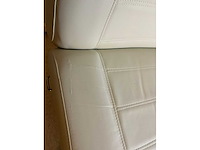 Elektrisch verstelbare massage-/behandelstoel - afbeelding 8 van  13