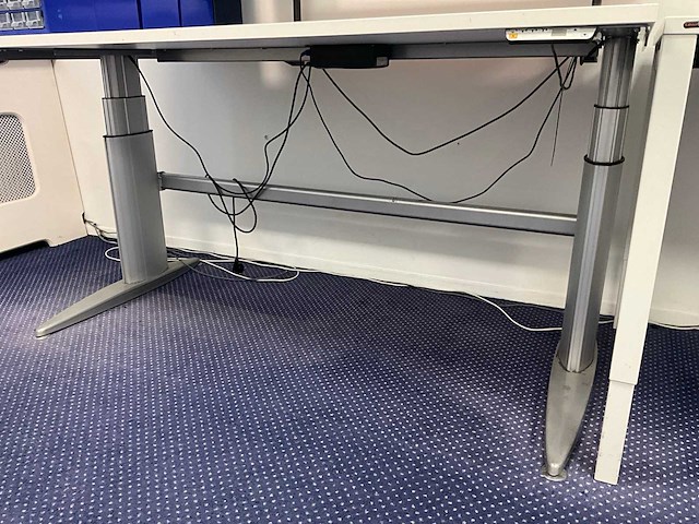Elektrisch verstelbare werktafel - afbeelding 4 van  6