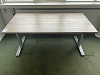 Elektrisch verstelbare zit-sta bureau - afbeelding 2 van  6