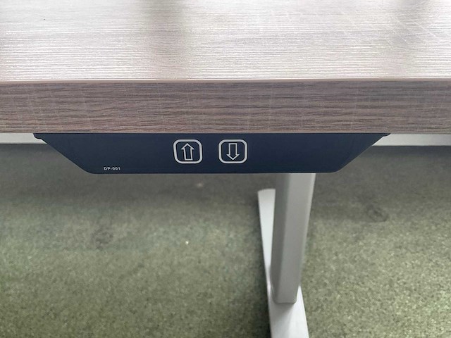 Elektrisch verstelbare zit-sta bureau - afbeelding 3 van  6