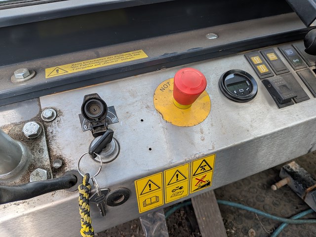 Elektrisch voertuig met kipfunctie, spijkstaal, mk2200, 2015 - afbeelding 17 van  31