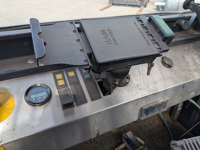 Elektrisch voertuig met kipfunctie, spijkstaal, mk2200, 2015 - afbeelding 18 van  31
