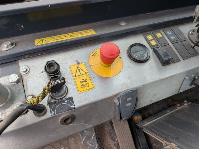 Elektrisch voertuig met kipfunctie, spijkstaal, mk2200, 2017 - afbeelding 17 van  29