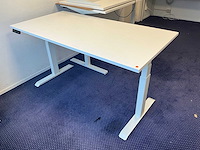 Elektrisch zit-sta bureau (3x) - afbeelding 1 van  9