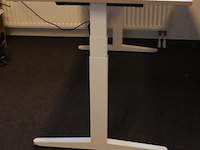 Elektrisch zit-sta bureau - afbeelding 1 van  5