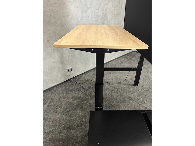 Elektrisch zit-sta duo bureau 140x75 - refurbished - afbeelding 15 van  17