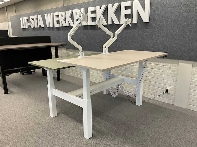 Elektrisch zit-sta duo bureau / dubbele werkplek - afbeelding 1 van  9