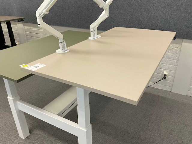 Elektrisch zit-sta duo bureau / dubbele werkplek - afbeelding 3 van  9