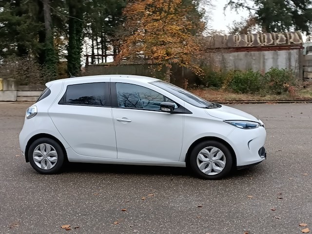 Elektrische auto renault, zoe q210 zen quickcharge 22 kwh, wit, bouwjaar 2014 - afbeelding 9 van  45
