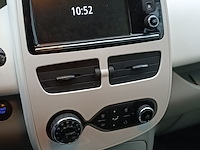 Elektrische auto renault, zoe q210 zen quickcharge 22 kwh, wit, bouwjaar 2014 - afbeelding 28 van  45