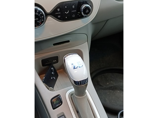 Elektrische auto renault, zoe q210 zen quickcharge 22 kwh, wit, bouwjaar 2014 - afbeelding 29 van  45