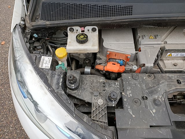 Elektrische auto renault, zoe q210 zen quickcharge 22 kwh, wit, bouwjaar 2014 - afbeelding 39 van  45