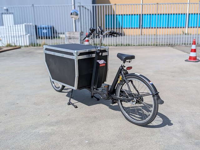 Elektrische bakfiets, met shimano steps e-bike aandrijving - afbeelding 20 van  26