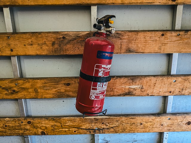 Elektrische bedrijfswagen met opbouw en laadklep, emoss, 470, 2018 - afbeelding 31 van  40