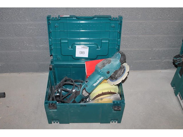 Elektrische boenmachine makita po6000c. november 2024. - afbeelding 1 van  3