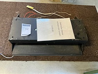 Elektrische camper inbouw opstapje - afbeelding 2 van  4