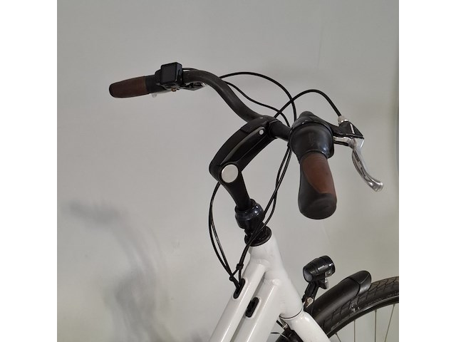 Elektrische damesfiets, batavus, cura - afbeelding 9 van  13