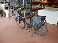 Elektrische damesfiets "veloci" met sleutel en lader - afbeelding 1 van  15