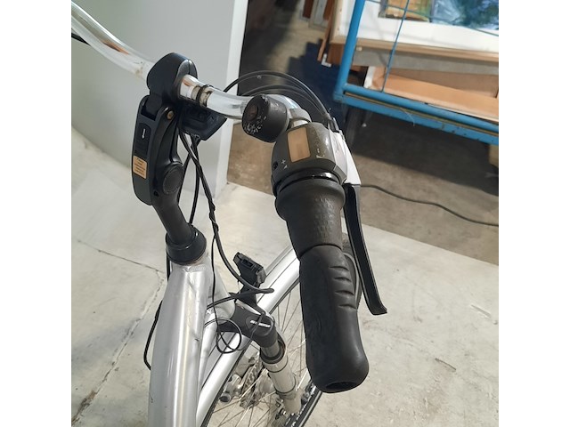 Elektrische damesfiets - afbeelding 5 van  18