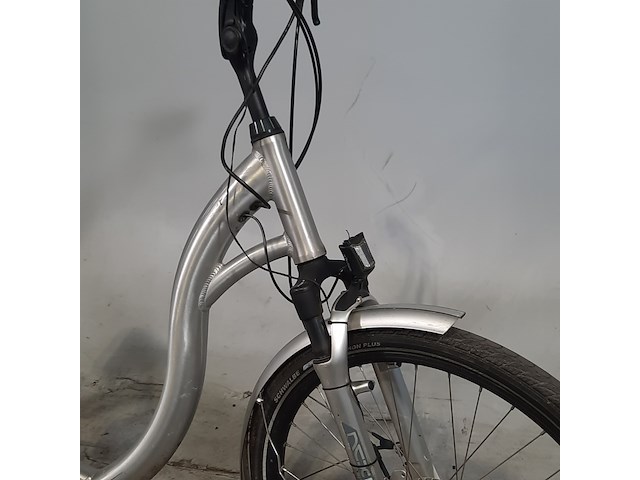 Elektrische damesfiets - afbeelding 15 van  18