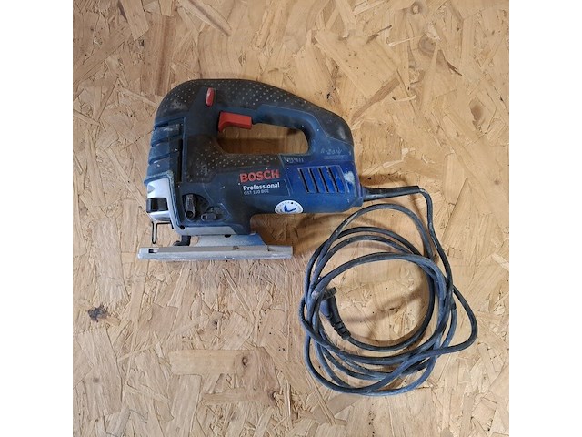 Elektrische decoupeerzaag, bosch, gst 150 bce - afbeelding 1 van  7