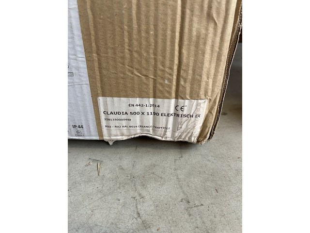 Elektrische design radiator 500x1190 drl, claudia, ral 9016 - afbeelding 3 van  3