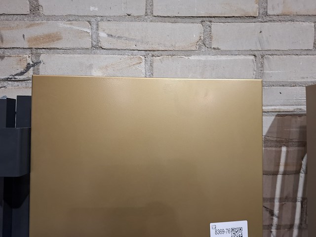 Elektrische designradiator vasco , niva , 9899 gold - afbeelding 3 van  5