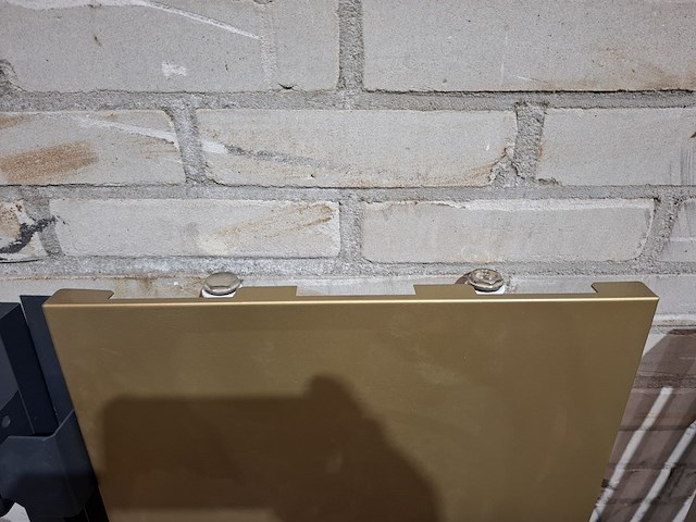 Elektrische designradiator vasco , niva , 9899 gold - afbeelding 4 van  5