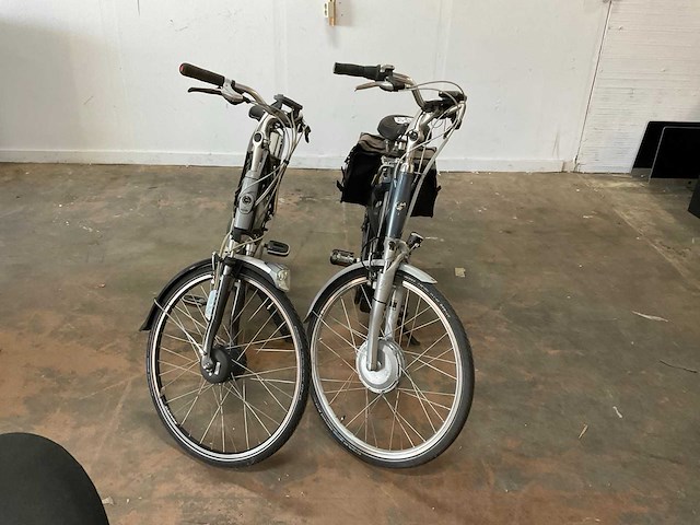 Elektrische fiets (2x) - afbeelding 5 van  6