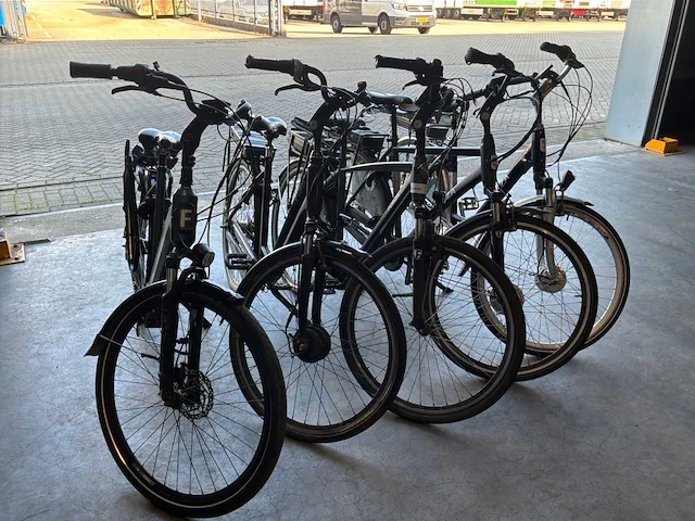 Elektrische fiets (5x) - afbeelding 1 van  9