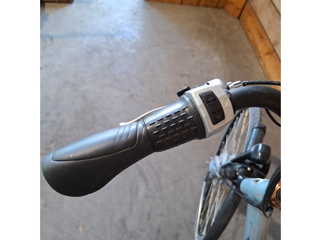 Elektrische fiets / e-bike, batavus, wayz, lichtblauw - afbeelding 10 van  26